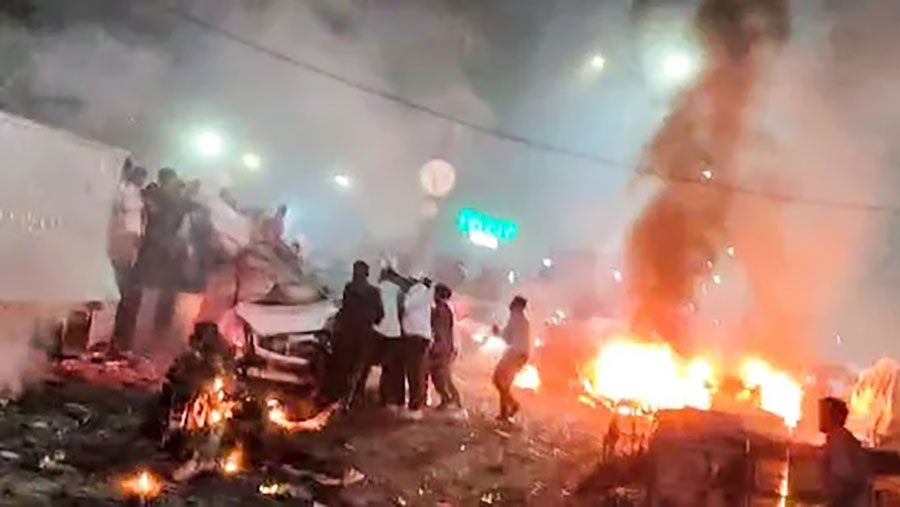 नयाँ दिल्लीस्थित लालकिल्लामा भयानक विस्फोट, १० जनाको मृत्यु