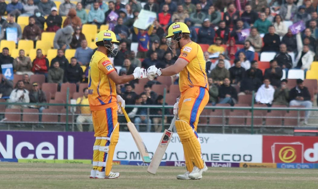 विदेशी खेलाडी चम्किँदा सुदूरपश्चिमले पोखरालाई दियो १९४ रनको लक्ष्य